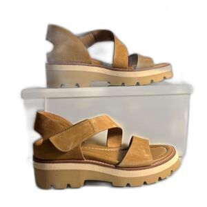 Soffit Women's Leather Carmel Velcro Strap Sport Sandal SZ 6 NEW